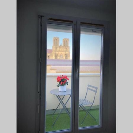 Апартаменты Hypercentre Grand Balcon Vue Cathedrale Реймс Экстерьер фото
